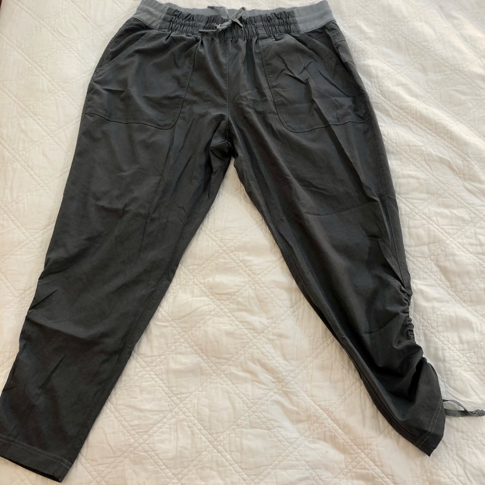The North Face Grey Activewear Pants—Size XL